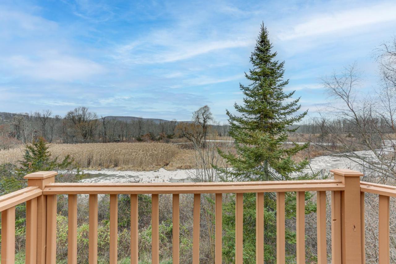 Spacious Condo With View Less Than 1 Mi To Mtn Creek Resort! Vernon Kültér fotó